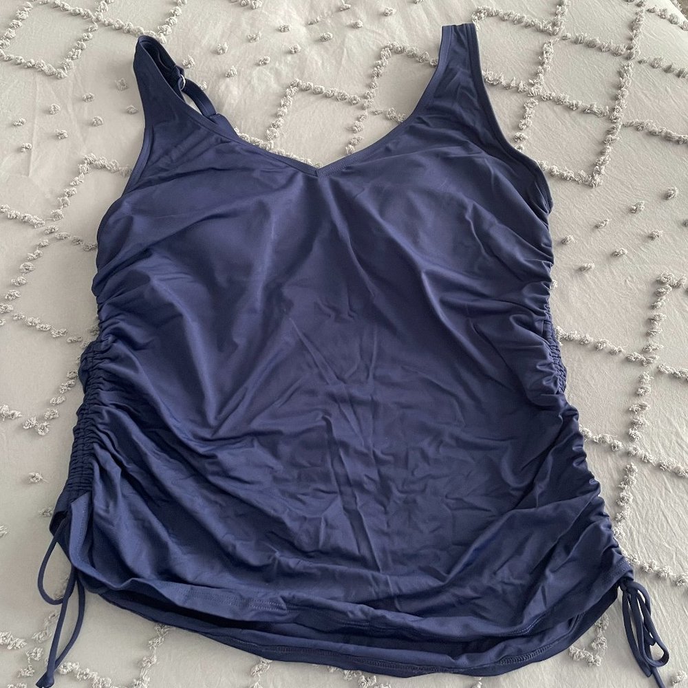 Land's End Adjustable Straps V-neck Underwire